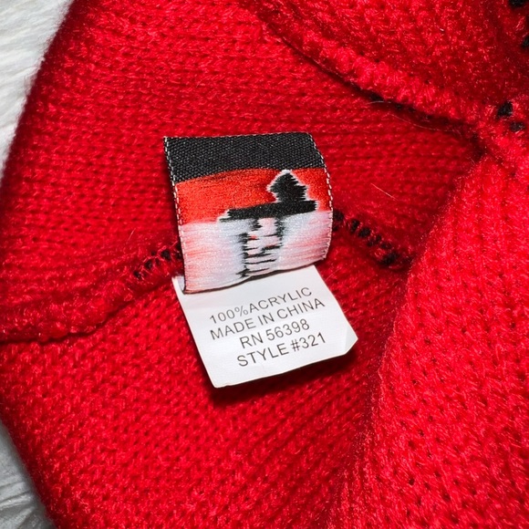 Red Dog Saloon in Juneau Alaska Ribbed Pompom Beanie - Picture 4 of 4